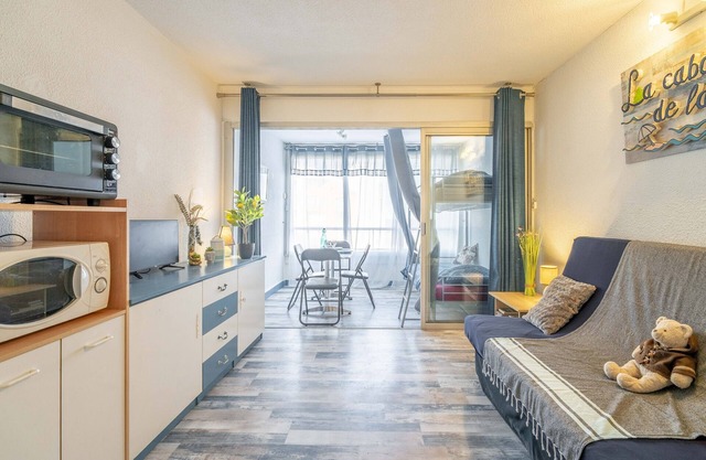 Apartment 'La Grande Plage' with Sea View and Wi-Fi