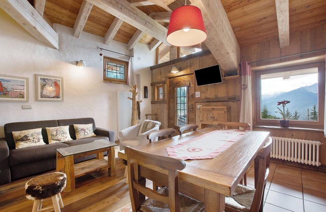 Apartment 'La Ponteille' with Shared Terrace, Shared Garden and Wi-Fi