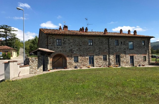 Apartment 'La Via Degli Dei' with Mountain View and Private Garden