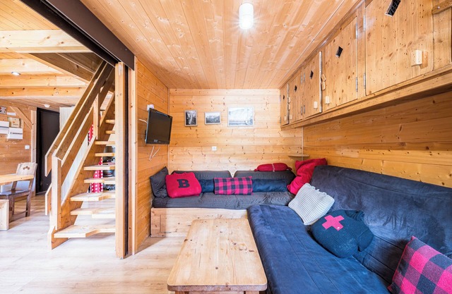 Apartment 'Les Avenières - La Norma' with Mountain View, Balcony and Wi-Fi