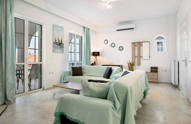 Apartment 'Levante Breeze 2' with Sea View, Wi-Fi and Air Conditioning