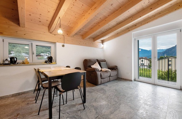 Apartment 'Mansarda' with Mountain View, Wi-Fi and Air Conditioning
