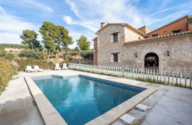 Apartment 'Mas Colom-Can Cruset' with Mountain View, Private Pool and Wi-Fi
