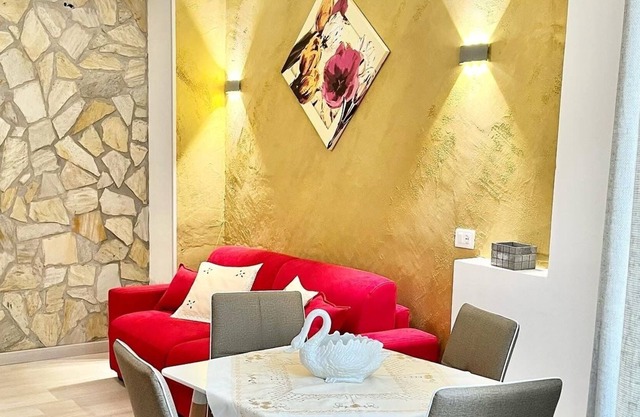 Apartment "Minu' House - Gold Room 2" with Shared Garden & Wi-Fi