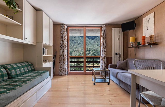 Apartment "Monolocale 2 Residence Granbaita" with Mountain View & Balcony