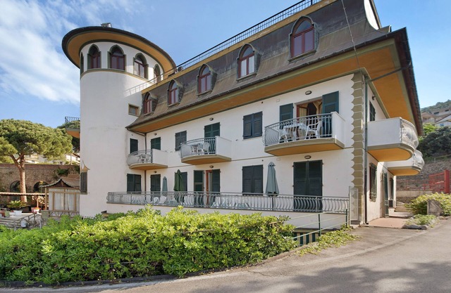 Apartment "Monolocale Moneglia 25" with Shared Pool & Wi-Fi