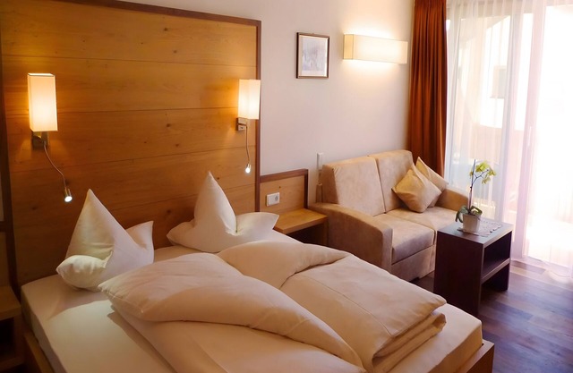 Apartment 'Moriggl Gipfelglück 2' with Mountain View, Shared Terrace and Wi-Fi