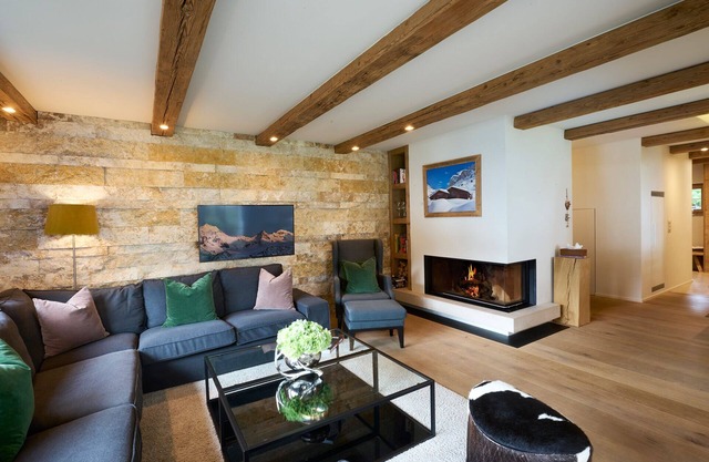 Apartment "Mountain Bijoux" with Private Terrace & Wi-Fi