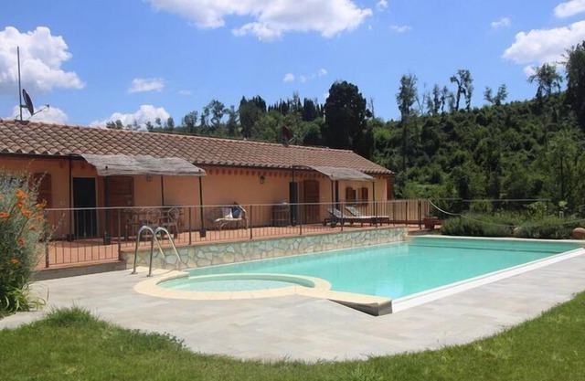 Apartment Mulino della Rivolta with shared pool in Colognole