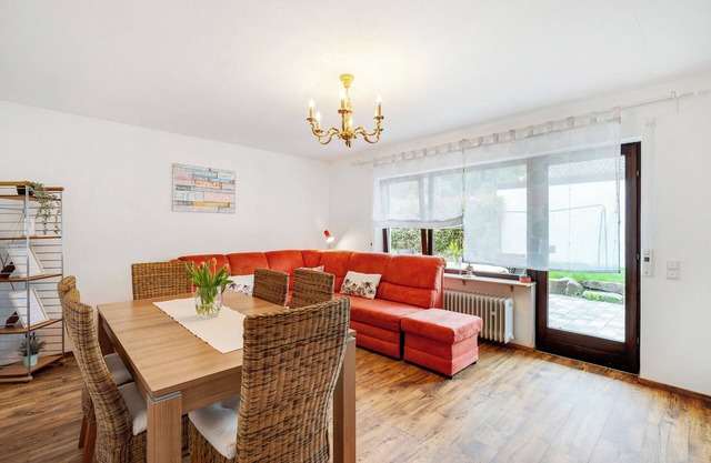 Apartment "Murgperle" with Mountain View, Private Terrace & Wi-Fi