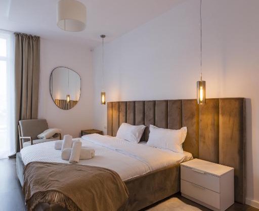Apartment near Iulius Mall with Balcony & Private Parking