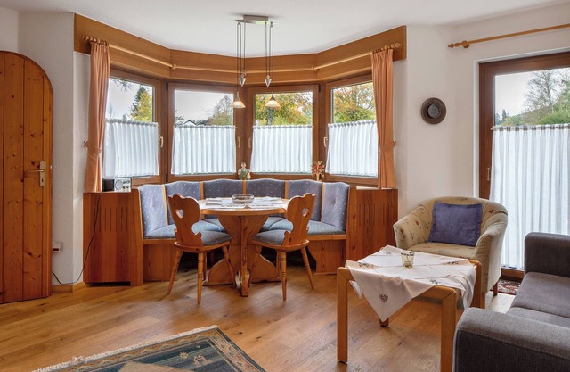Apartment 'Nr 1' with Private Terrace, Private Garden and Wi-Fi