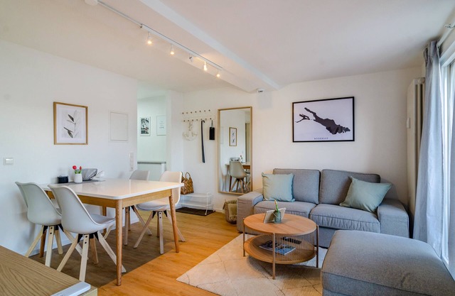 Apartment 'Olivia' with Lake View, Shared Garden and Wi-Fi