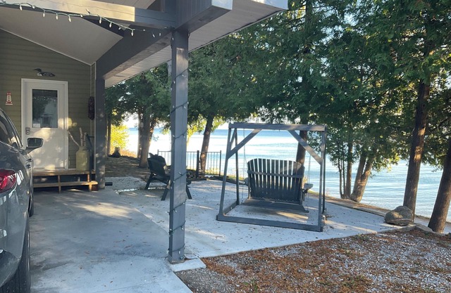 Apartment on the Bay