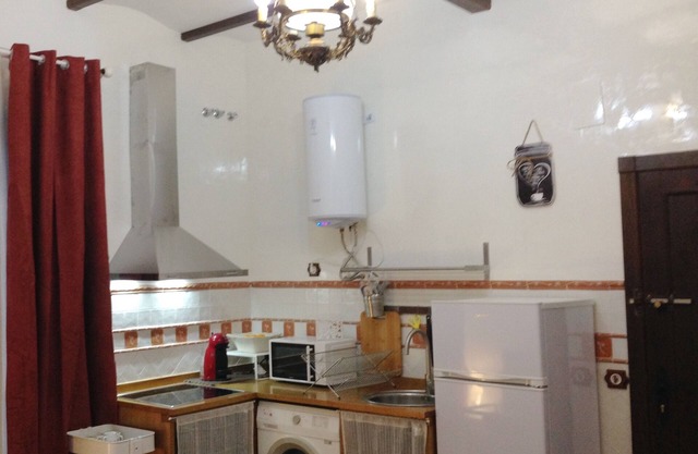 APARTMENT OVENS OF THE TWENTY-FOUR
