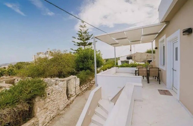 Apartment 'Palailimnos' with sea view, WLAN and air conditioning