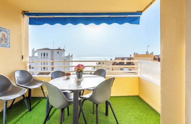 Apartment "Paradise" on the Beach with Pool, Tennis Court, Terrace & Wi-Fi