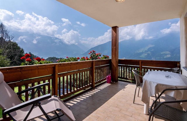 Apartment 'Patztauhof Ortlerblick' with Mountain View, Private Terrace and Wi-Fi