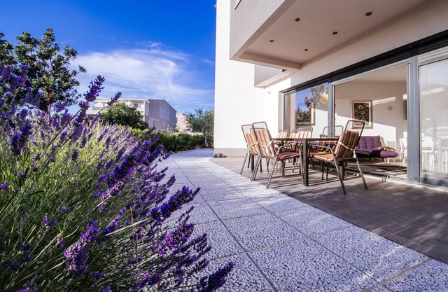 Apartment Peace in Boutique Villa Nirvana