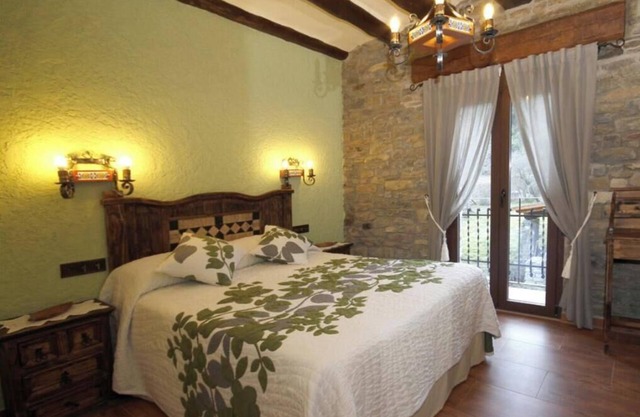 Apartment 'Peña Roya' with Mountain View, Shared Garden and Wi-Fi