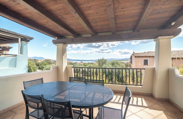 Apartment 'Poggio Dei Fiori Appartamento H7' with Sea View and Private Terrace