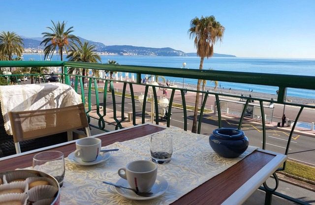 Apartment 'Promenade Des Anglais' with Sea View, Balcony and Wi-Fi