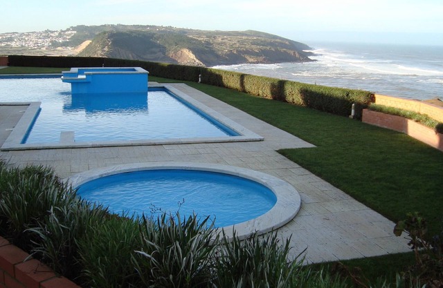Apartment with ocean view, with pool in São Martinho do Porto