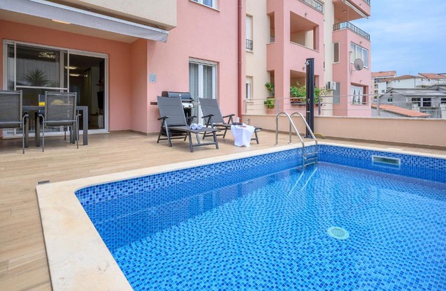 Apartment Relax 001 with pool