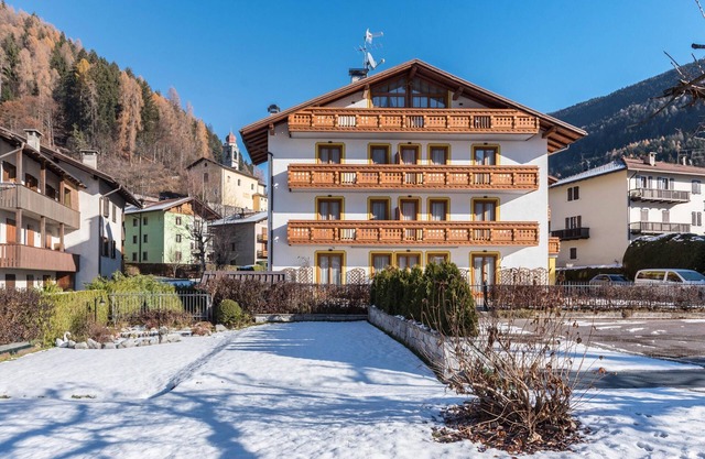 Apartment "Residence Park Imperator Trilocale 1" with Mountain View, Garden & Wi-Fi