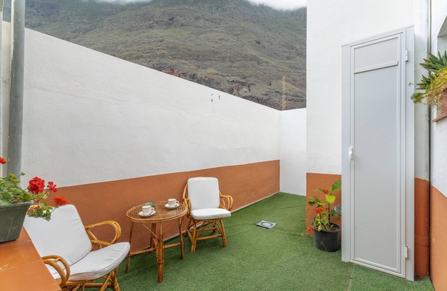 Apartment 'Rosi- Studio' with Mountain Views, Wi-Fi and Air Conditioning