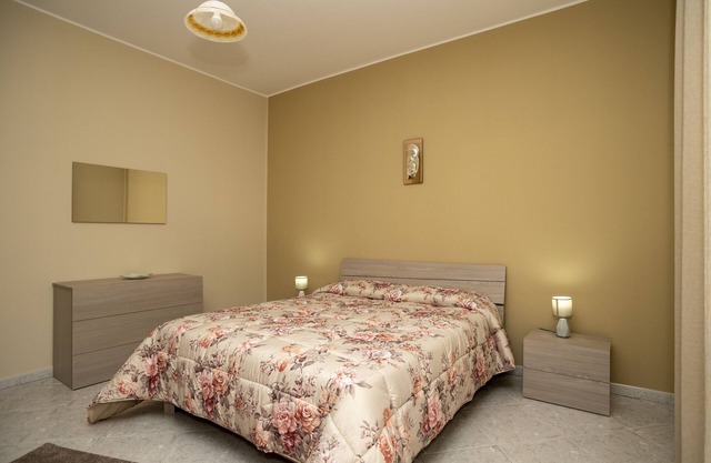Apartment 'Sicilia Bedda House' with Balcony and Wi-Fi