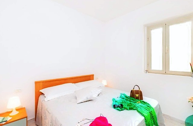 Apartment 'Sabbia D'oro, Trilocale 401' with Shared Pool and Wi-Fi