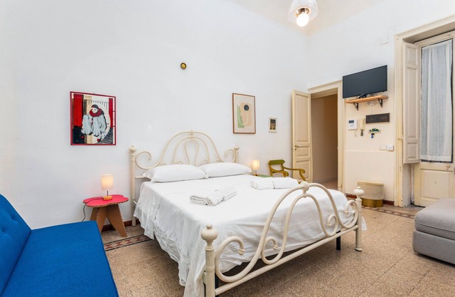 Apartment "Saranton House" with Private Garden & Wi-Fi