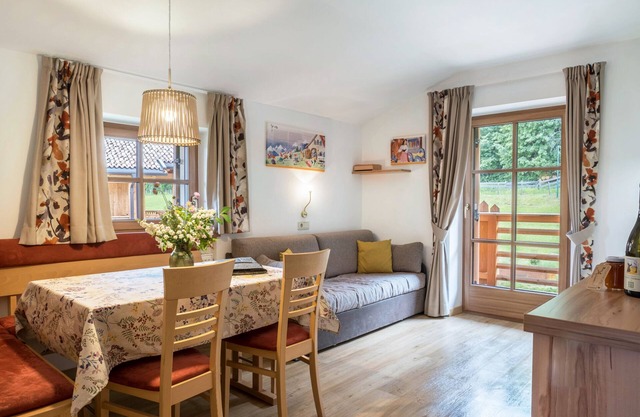 Apartment "Schlosshof Schneewittchen" with Mountain View, Balconies & Wi-Fi