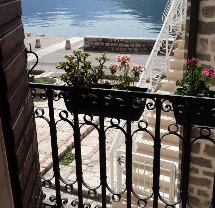 Apartment Stern