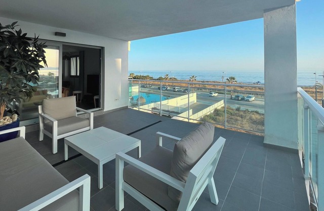 Apartment "Sunset Duna Beach" with Sea View, Wi-Fi, Balcony & Terrace