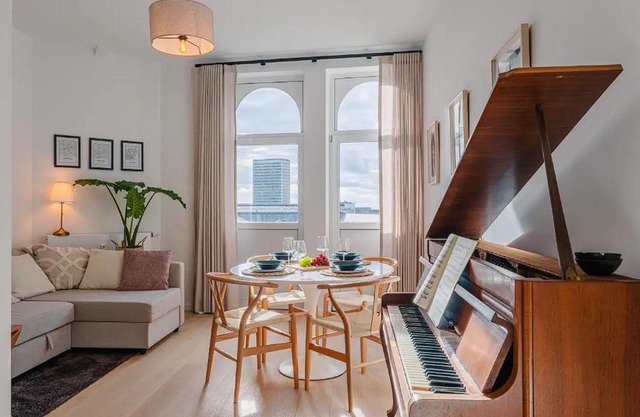 Apartment Sunsets and Panoramic Views