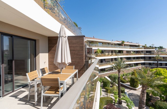 Apartment 'T2 Muses' with Private Terrace, Wi-Fi and Air Conditioning