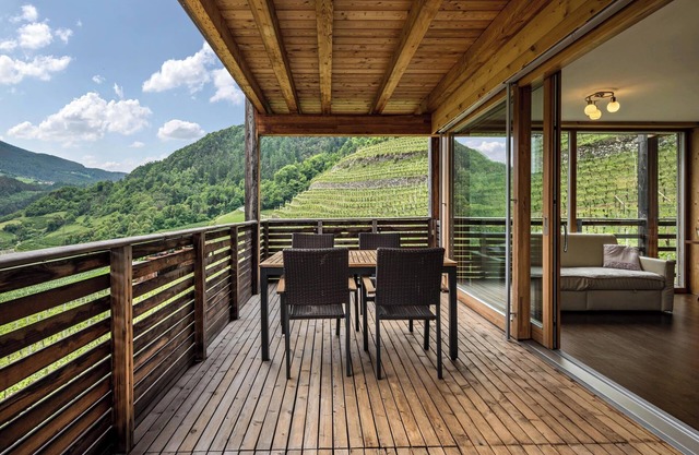 Apartment "Toni Marlis" with Mountain View, Shared Sauna, Wi-Fi and Terrace