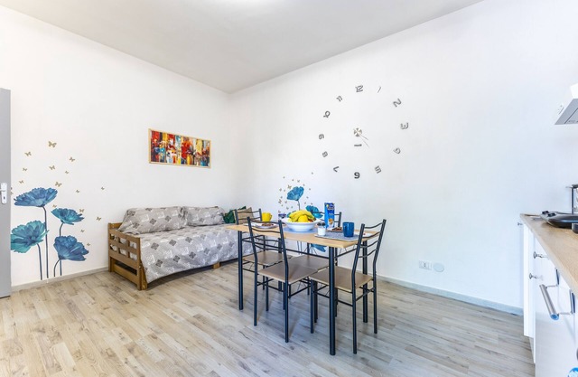 Apartment 'Trilocale In Villa Con Piscina' with Mountain View, Shared Pool and Wi-Fi