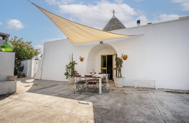 Apartment 'Trullo' with Shared Pool, Private Terrace and Wi-Fi