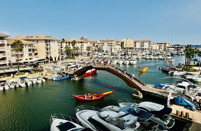 Apartment 'Un Air De Venise' with Sea View, Private Terrace and Wi-Fi