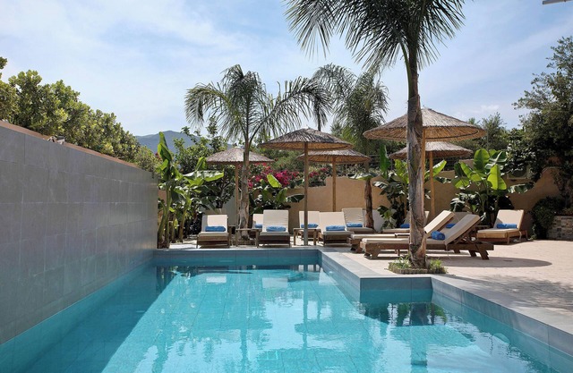 Apartment "Villa Dionysia A2" close to the Beach with Shared Pool & Wi-Fi