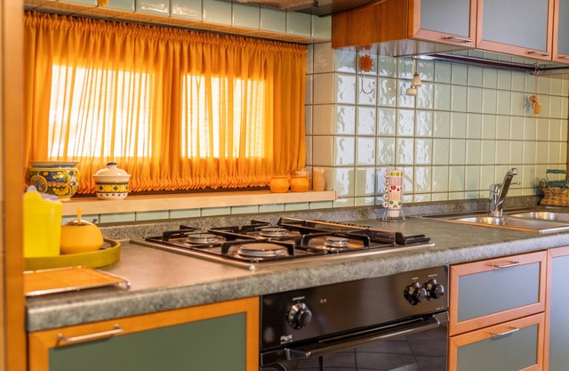Apartment 'Villa Sam' with Private Terrace, Wi-Fi and Air Conditioning