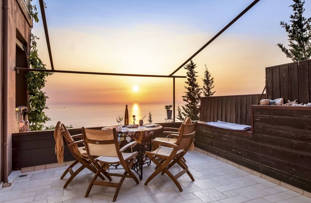 Apartment 'Villa Vista Tajo Villas' with Sea View, Wi-Fi and Air Conditioning