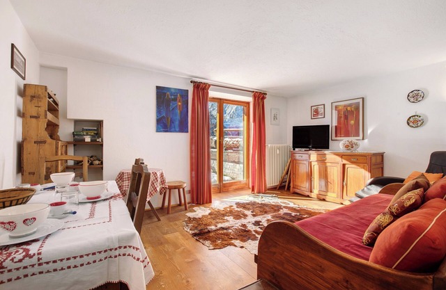 Apartment 'Vista Monte Bianco' with Mountain View and Private Garden