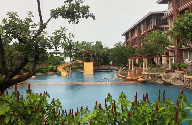 Apartment with Fully furnished, 76 sqm with sea and garden view.