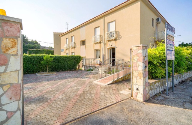 Apartment with garden in the center of Salemi.