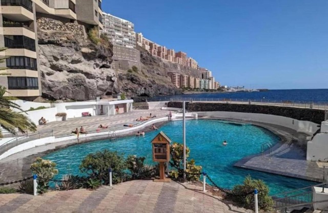 Apartment with sea view
