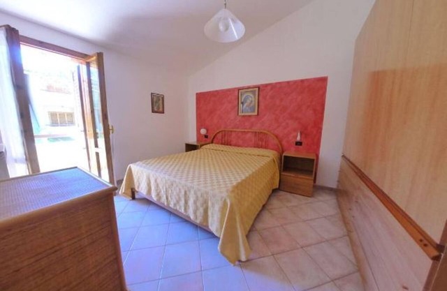 Apartment with sea view terrace 400 meters from the beach